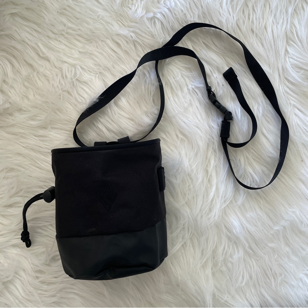 Black diamond chalk bag
